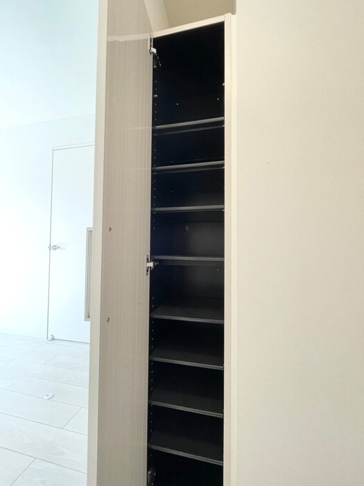 物件内観写真11　(靴箱)