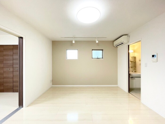 物件内観写真4　(居室)