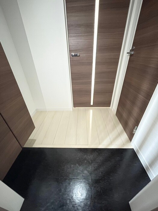 物件内観写真13　(玄関)