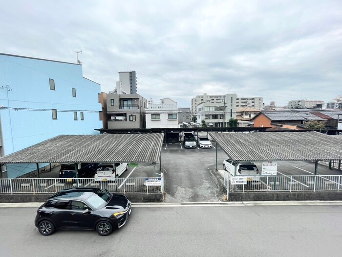 物件内観写真17　(室内からの展望)