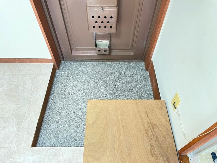 物件内観写真16　(玄関)