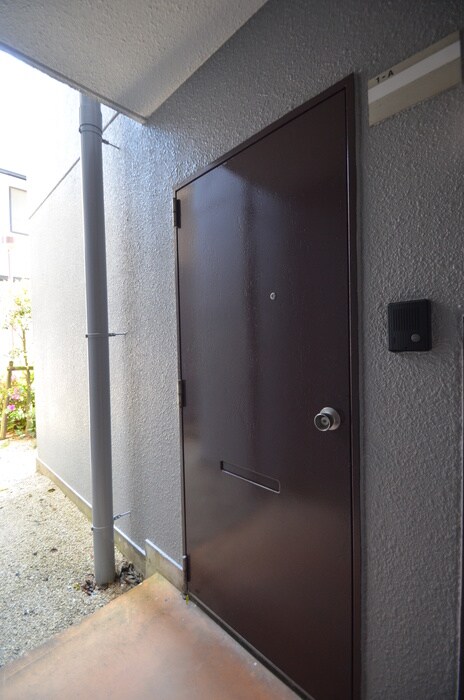 物件内観写真7　(玄関)