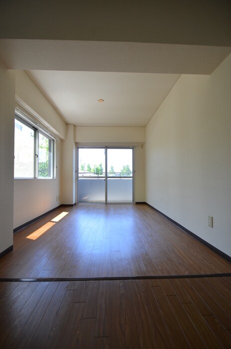 物件内観写真15　(居室)