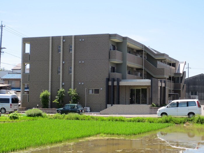 物件外観写真3　(外観写真)