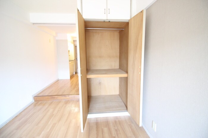 物件内観写真12　(収納)