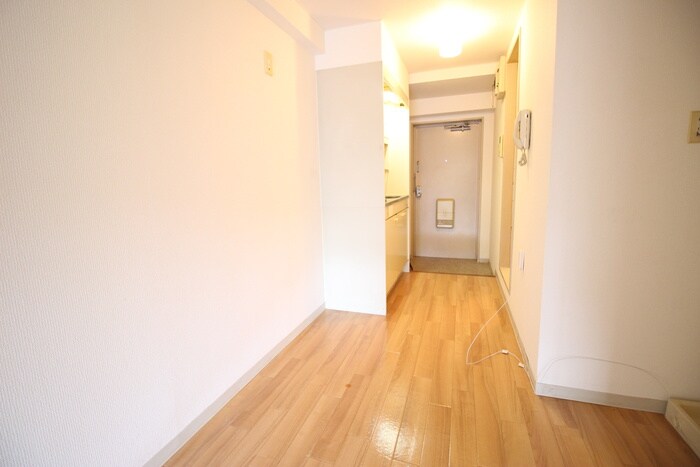 物件内観写真15　(廊下)