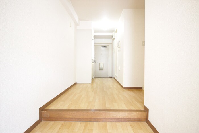 物件内観写真18　(廊下)