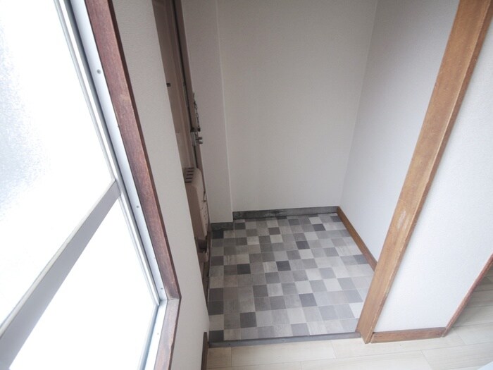物件内観写真14　(玄関)