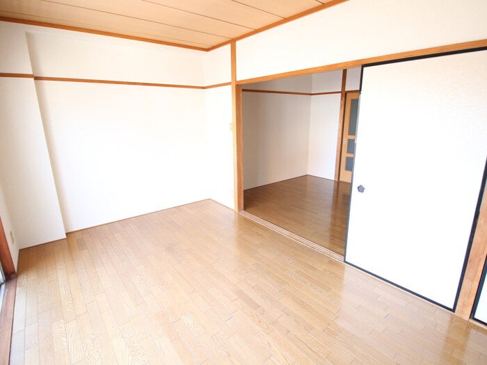 物件内観写真5　(居室)