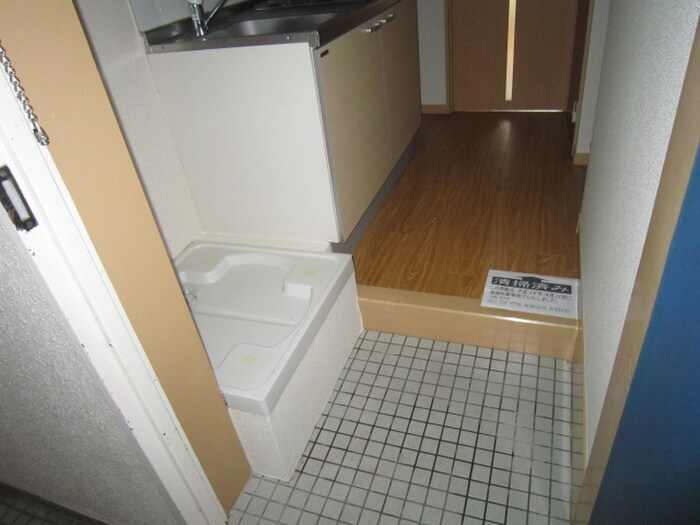 物件内観写真11　(玄関)