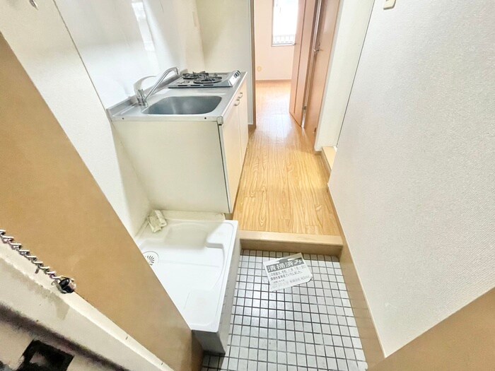 物件内観写真13　(玄関)