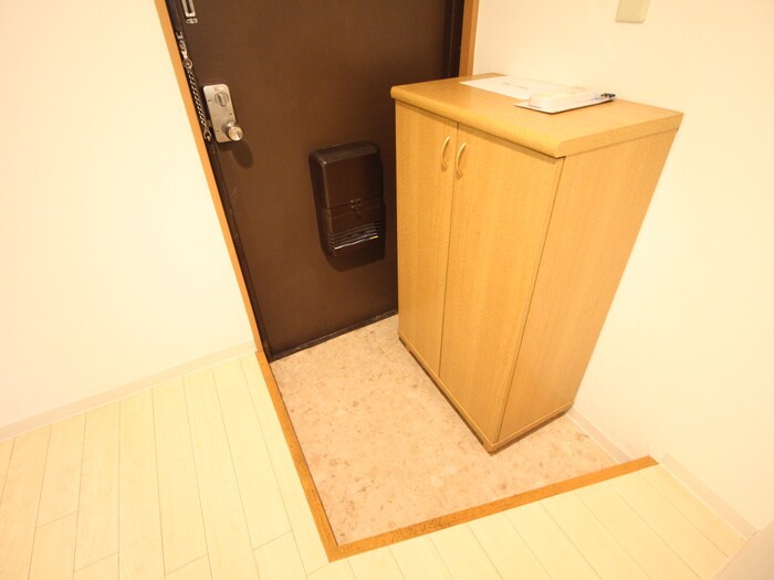 物件内観写真15　(玄関)