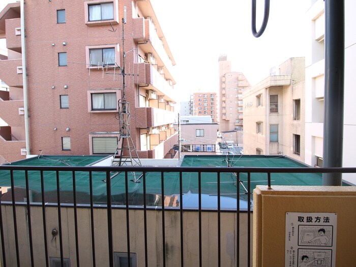 物件内観写真17　(室内からの展望)