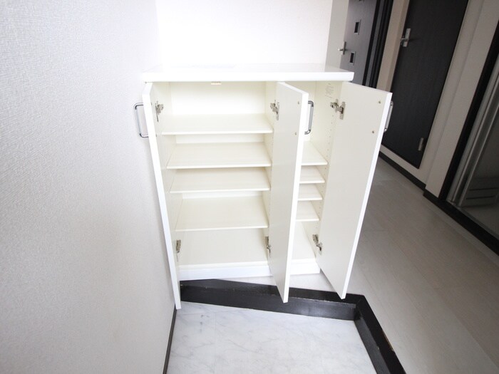 物件内観写真19　(靴箱)