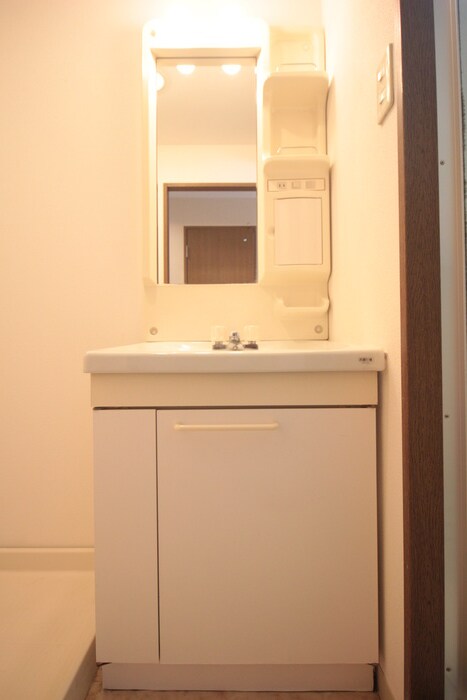 物件内観写真8　(洗面)