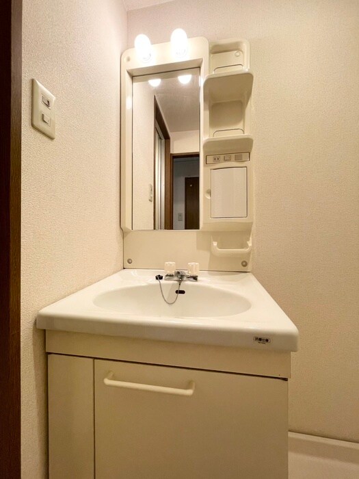 物件内観写真11　(洗面)