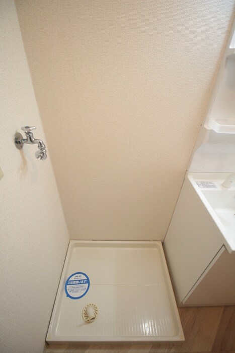 物件内観写真12　(洗濯機置場)