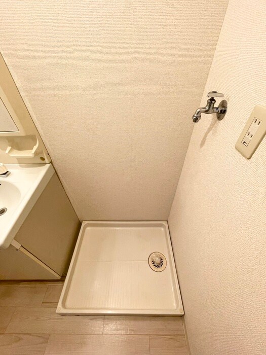 物件内観写真18　(洗濯機置場)