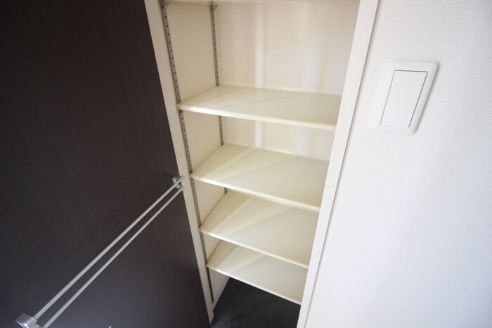 物件内観写真8　(靴箱)