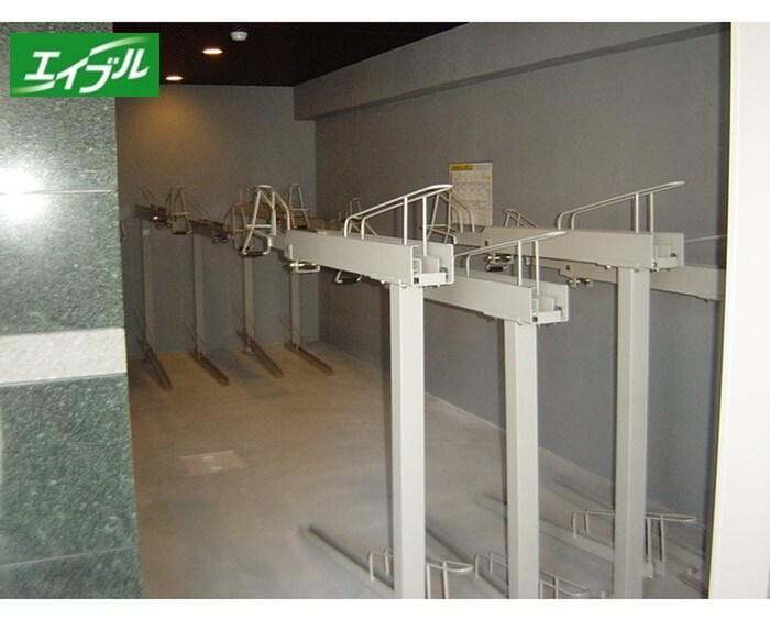 物件外観写真6　(駐輪場)