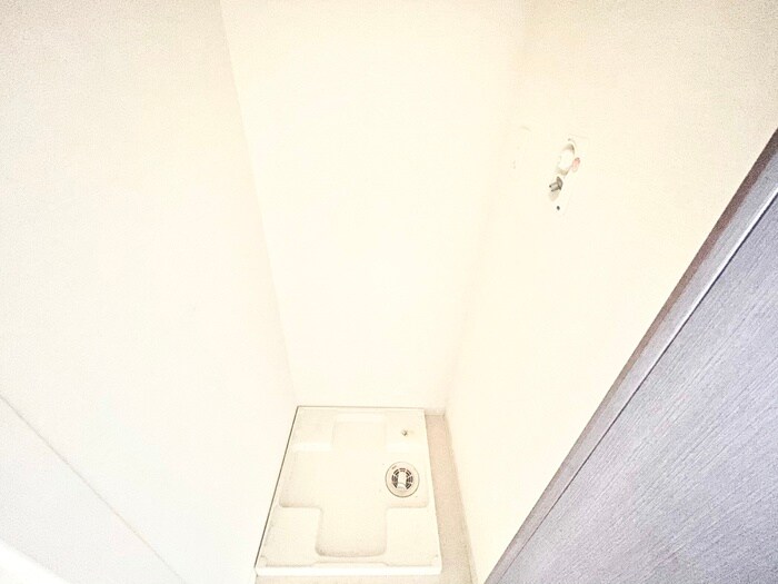 物件内観写真13　(洗濯機置場)