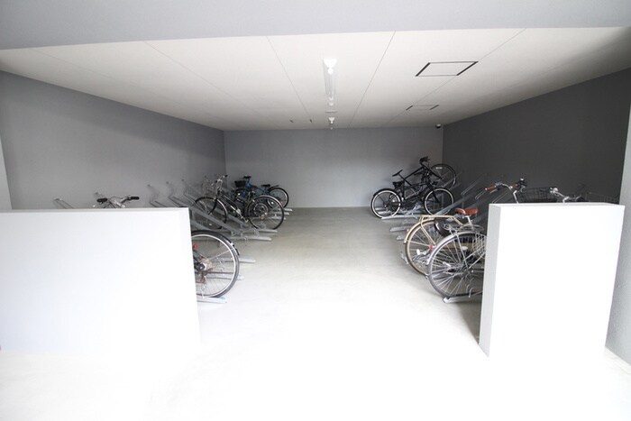 プレサンスロジェ豊田ＣＬ(1003)の駐輪場