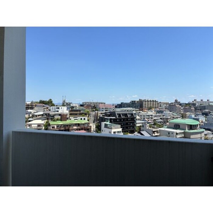 物件内観写真11　(室内からの展望)