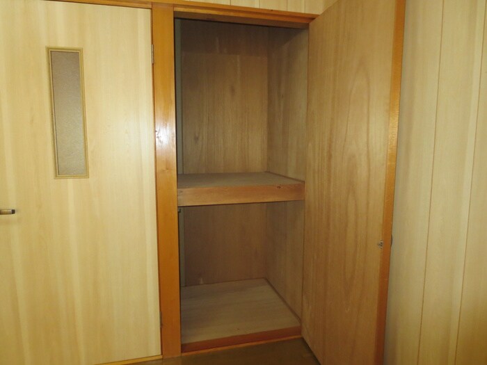 物件内観写真15　(収納)