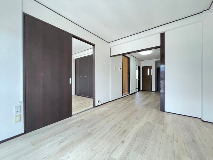 物件内観写真8　(居室)