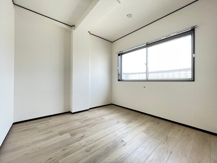 物件内観写真18　(居室)