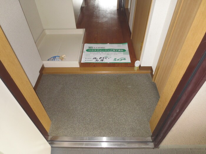 物件内観写真15　(玄関)