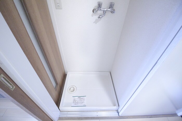 物件内観写真13　(洗濯機置場)