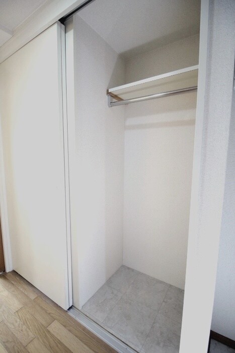 物件内観写真18　(収納)