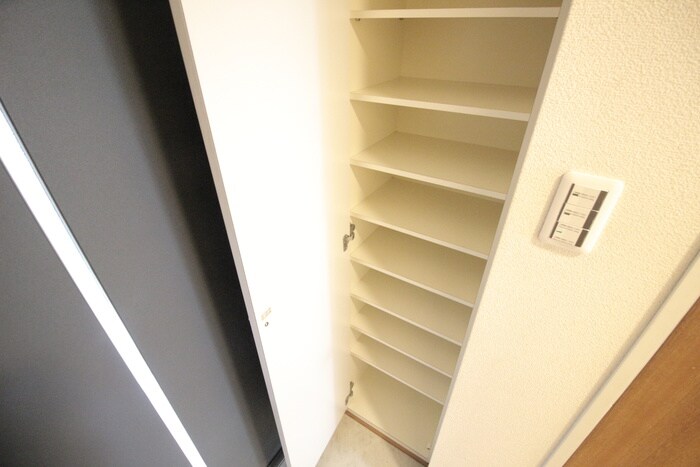 物件内観写真19　(靴箱)