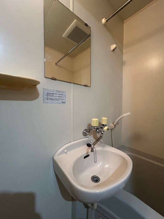 物件内観写真12　(洗面)