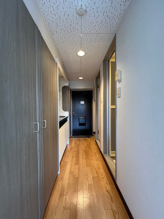 物件内観写真16　(廊下)