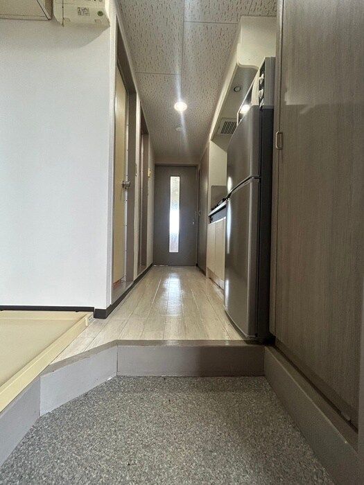 物件内観写真17　(玄関)