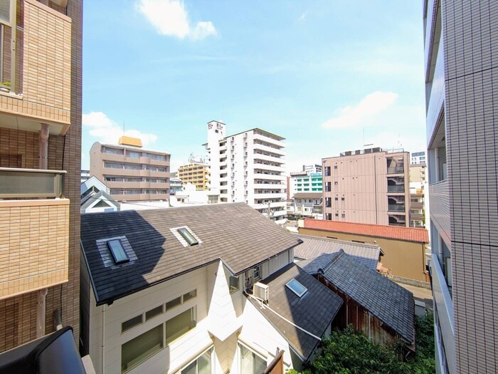 物件内観写真15　(室内からの展望)