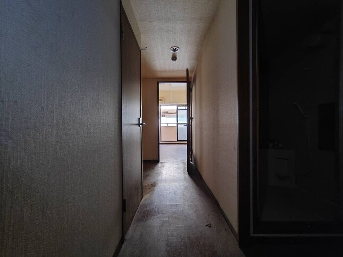物件内観写真18　(廊下)
