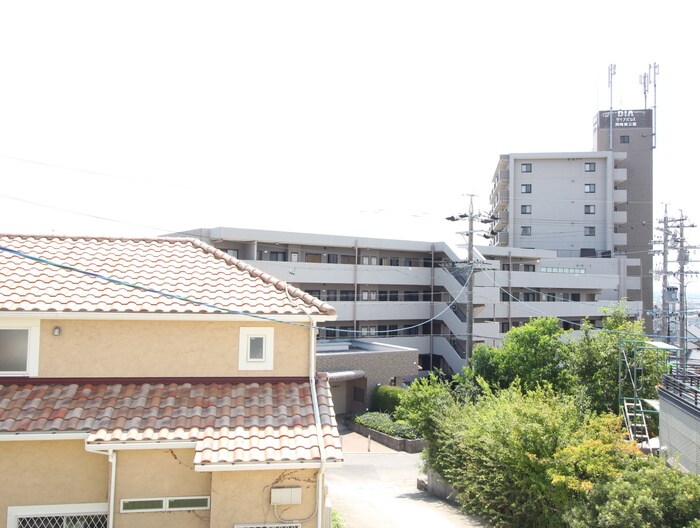 物件内観写真13　(室内からの展望)