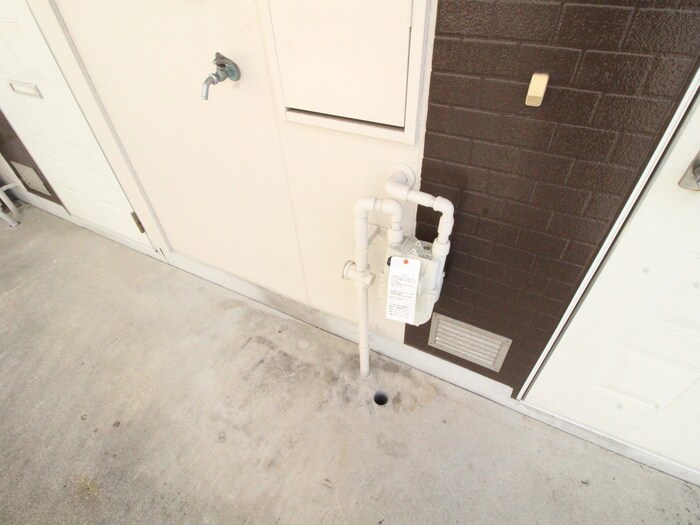 物件内観写真15　(洗濯機置場)