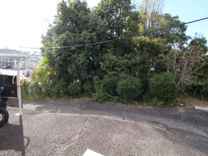 物件内観写真18　(室内からの展望)