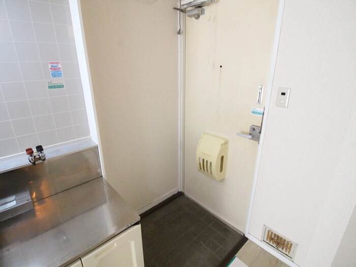 物件内観写真19　(玄関)