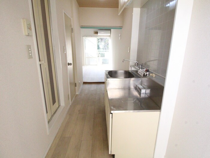 物件内観写真20　(廊下)