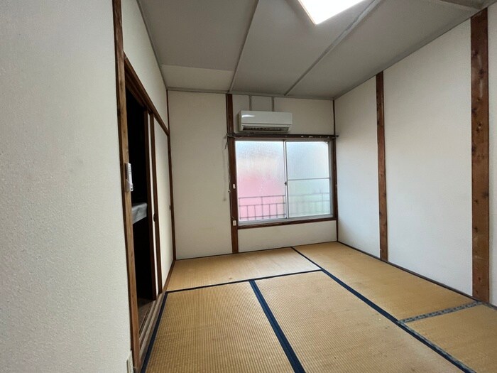 物件内観写真3　(居室)