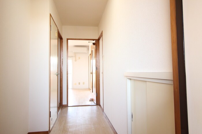 物件内観写真7　(玄関)
