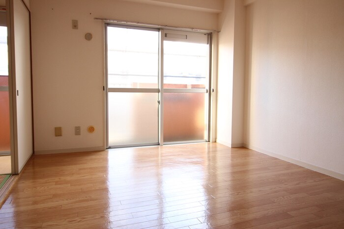 物件内観写真13　(居室)