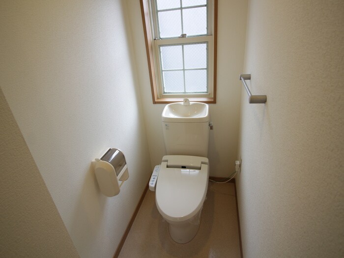 物件内観写真15　(トイレ)