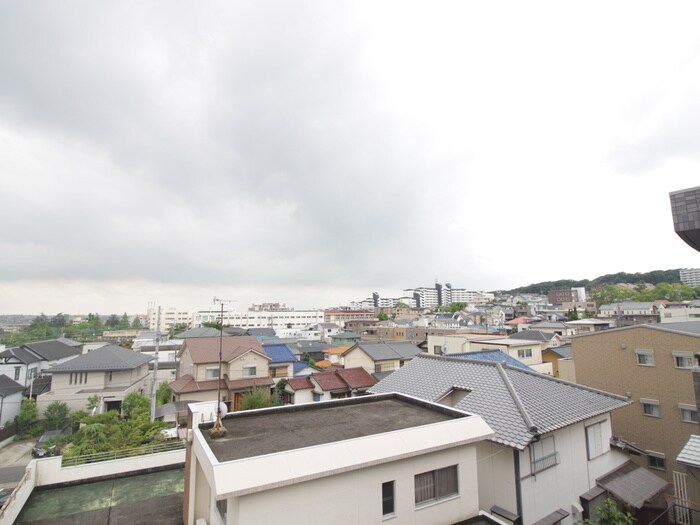 物件内観写真20　(室内からの展望)