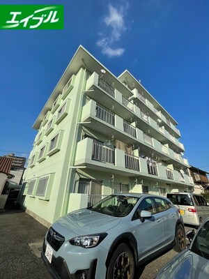 タウンハウス川名外観写真